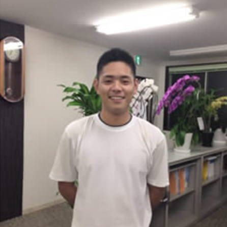 営業部 部長 竹内 涼